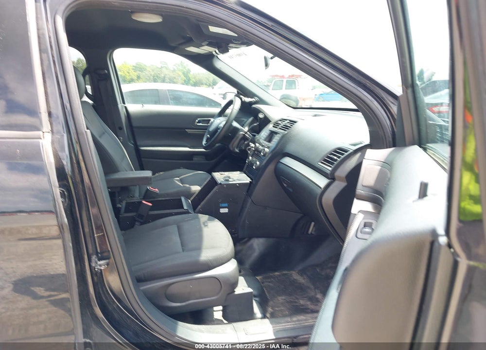 2017 FORD POLICE INTERCEPTOR VIN: 1FM5K8AR8HGE14461