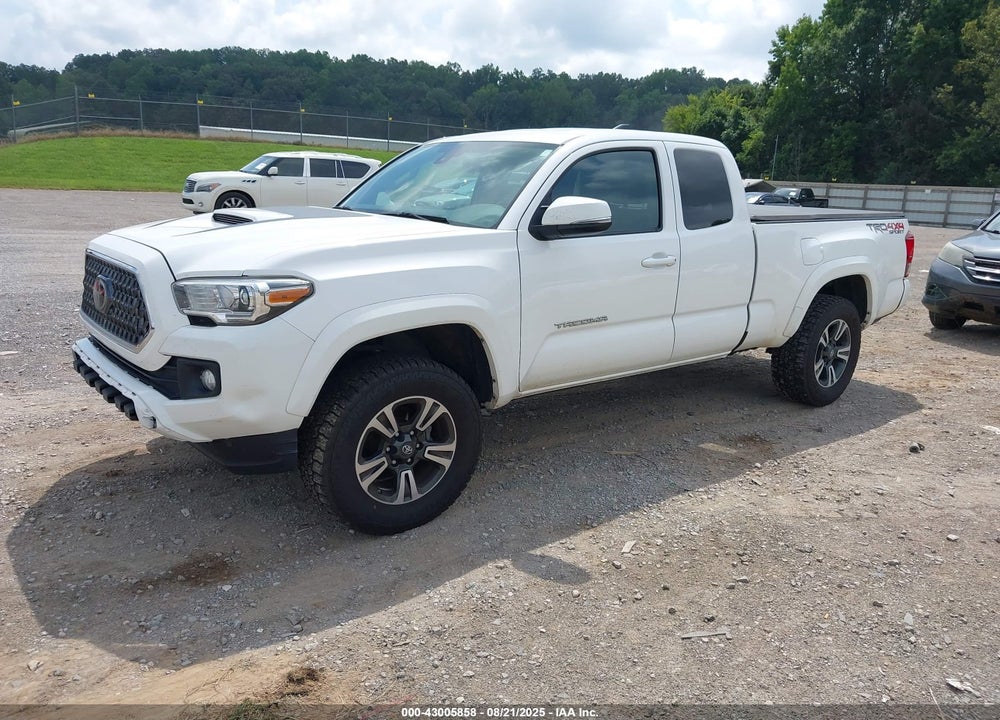 2019 TOYOTA TACOMA VIN: 5TFSZ5AN0KX188082
