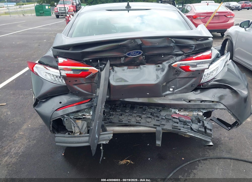2020 FORD FUSION VIN: 3FA6P0HD4LR139930