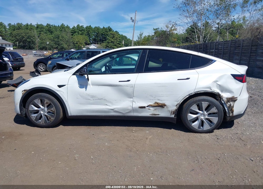 2021 TESLA MODEL Y VIN: 5YJYGDEE5MF083409