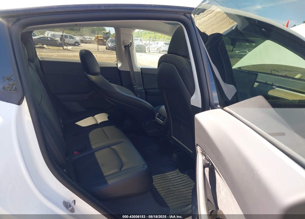 2021 TESLA MODEL Y VIN: 5YJYGDEE5MF083409