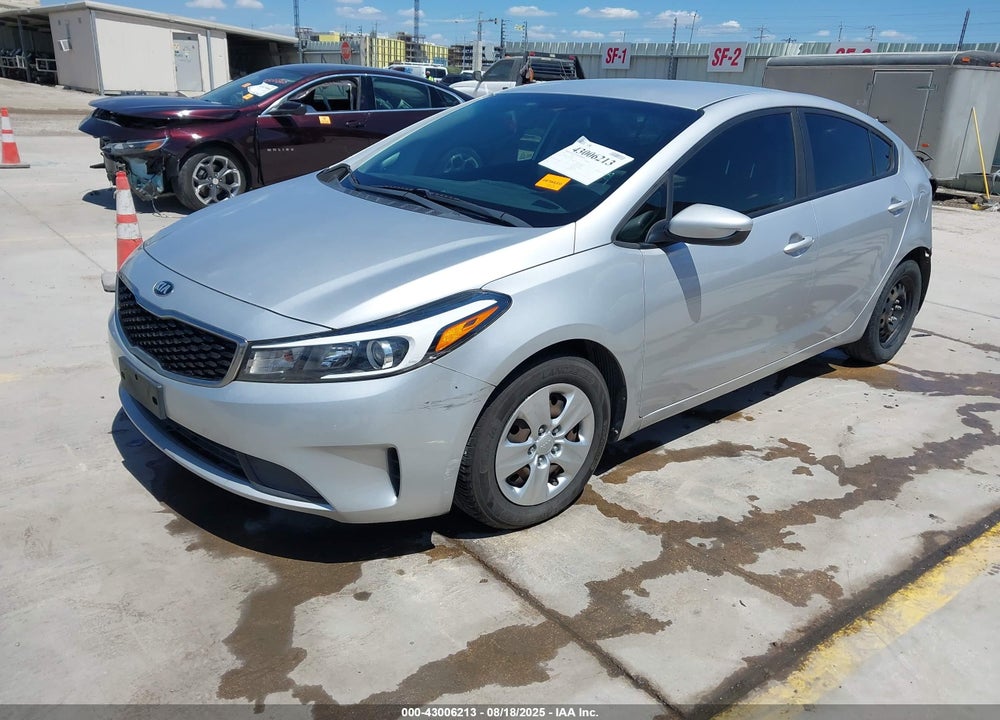 2017 KIA FORTE VIN: 3KPFK4A74HE109037