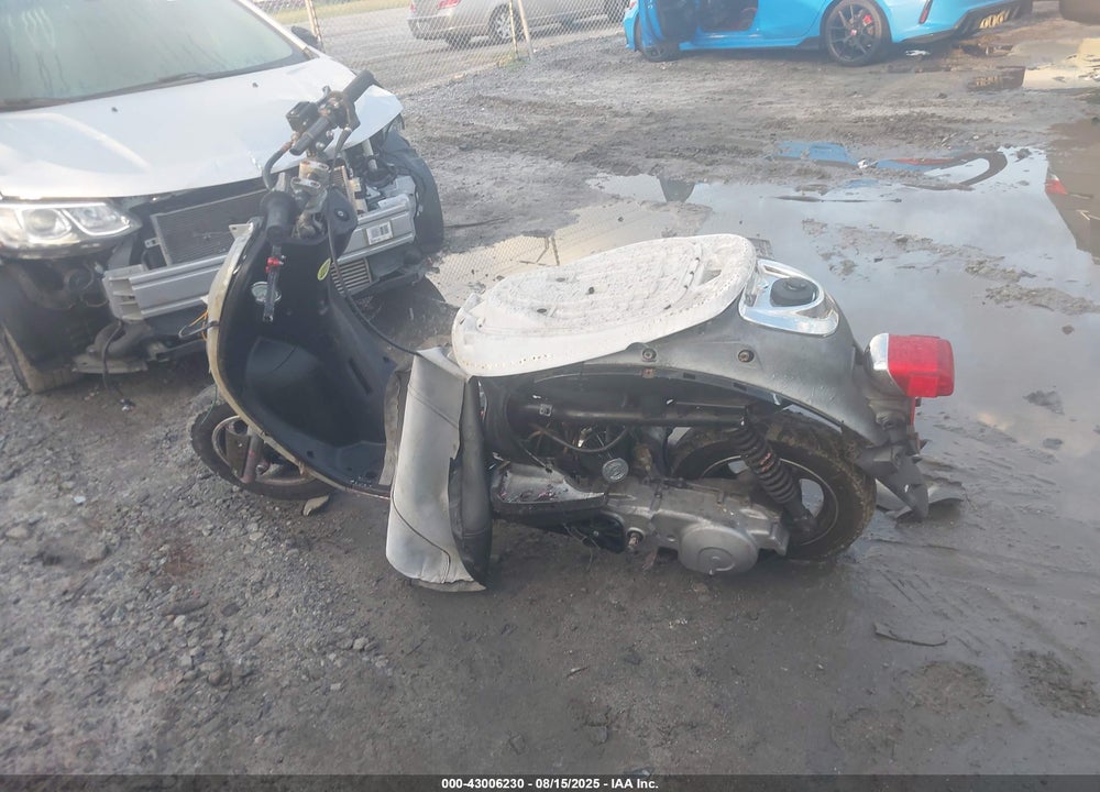 2004 YAMAHA XC125 V VIN: LPRSE13Y24A102072