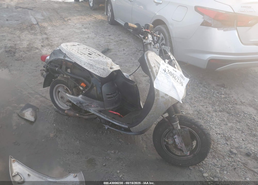 2004 YAMAHA XC125 V VIN: LPRSE13Y24A102072