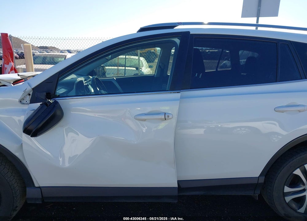 2018 TOYOTA RAV4 VIN: JTMBFREVXJJ738822