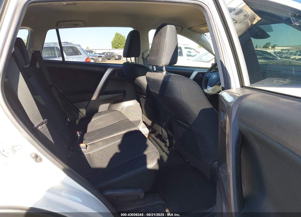 2018 TOYOTA RAV4 VIN: JTMBFREVXJJ738822