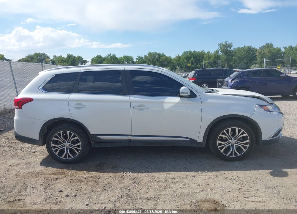 2018 MITSUBISHI OUTLANDER SEL VIN: JA4AZ3A39JZ050181