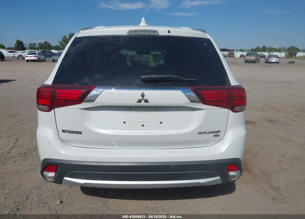 2018 MITSUBISHI OUTLANDER SEL VIN: JA4AZ3A39JZ050181