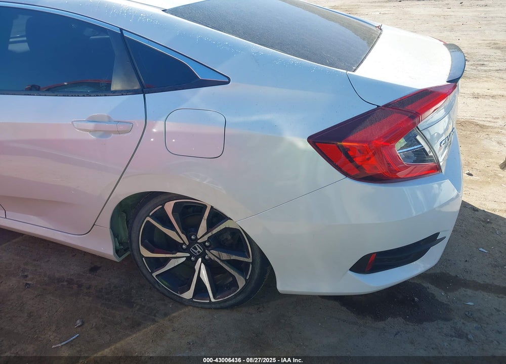 2019 HONDA CIVIC VIN: 19XFC2F8XKE026657