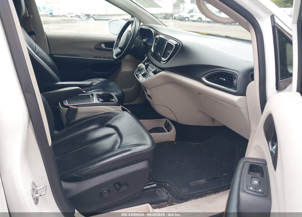2017 CHRYSLER PACIFICA TOURING L PLUS VIN: 2C4RC1EG9HR525893