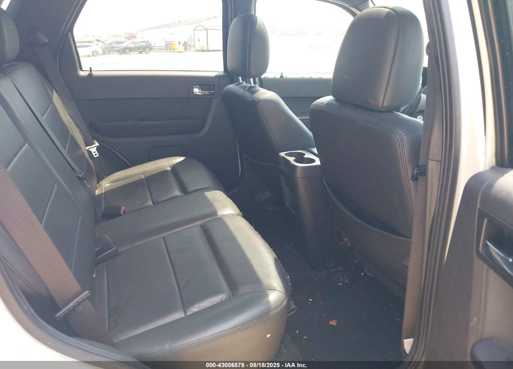 2011 FORD ESCAPE VIN: 1FMCU9EG6BKB64447