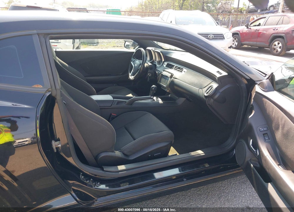 2014 CHEVROLET CAMARO VIN: 2G1FB1E37E9123555