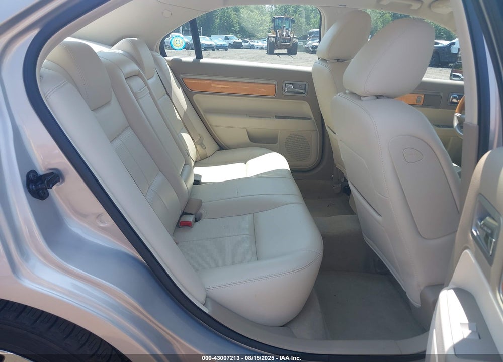 2009 LINCOLN MKZ VIN: 3LNHM28T89R626289
