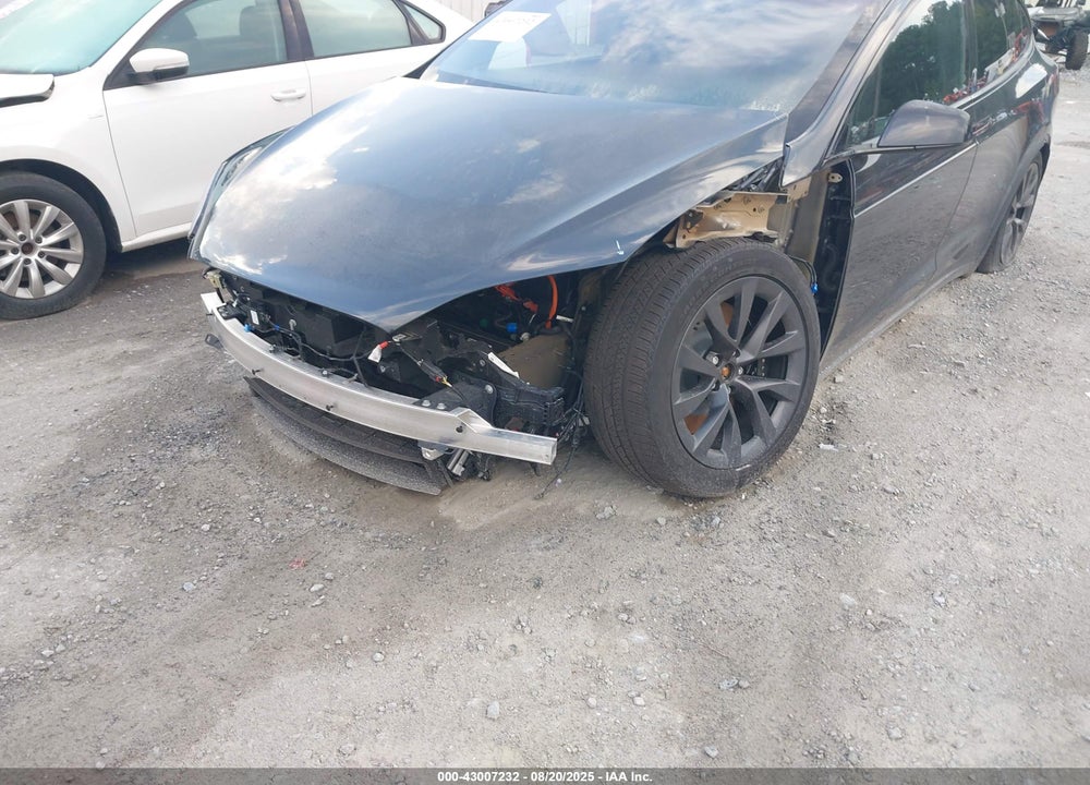 2024 TESLA MODEL X VIN: 7SAXCDE5XRF453495