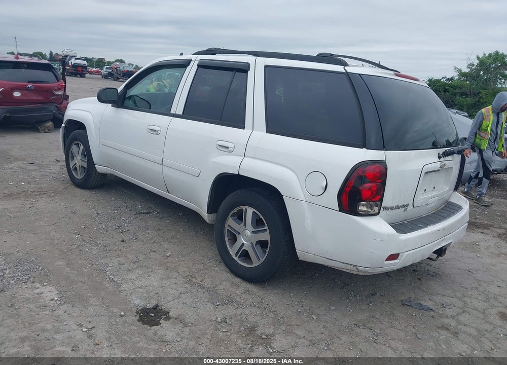 2008 CHEVROLET TRAILBLAZER LT VIN: 1GNDT13S482152009
