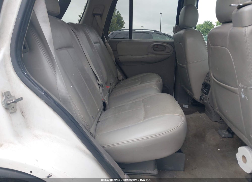 2008 CHEVROLET TRAILBLAZER LT VIN: 1GNDT13S482152009