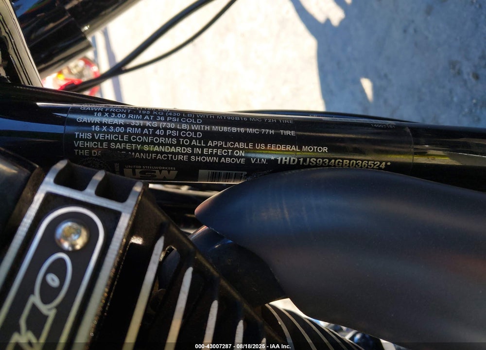 2016 HARLEY-DAVIDSON FLSS VIN: 1HD1JS934GB036524