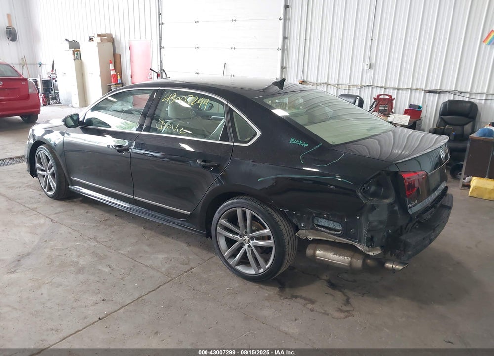 2017 VOLKSWAGEN PASSAT VIN: 1VWDT7A38HC063106