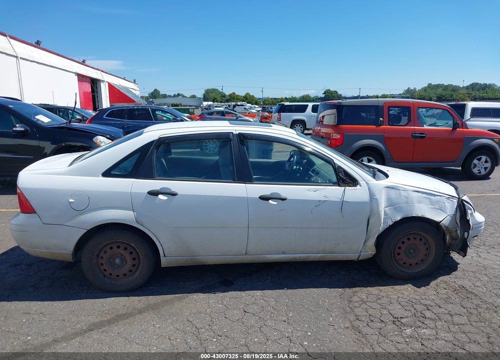 2005 FORD FOCUS ZX4 VIN: 1FAFP34N05W237661