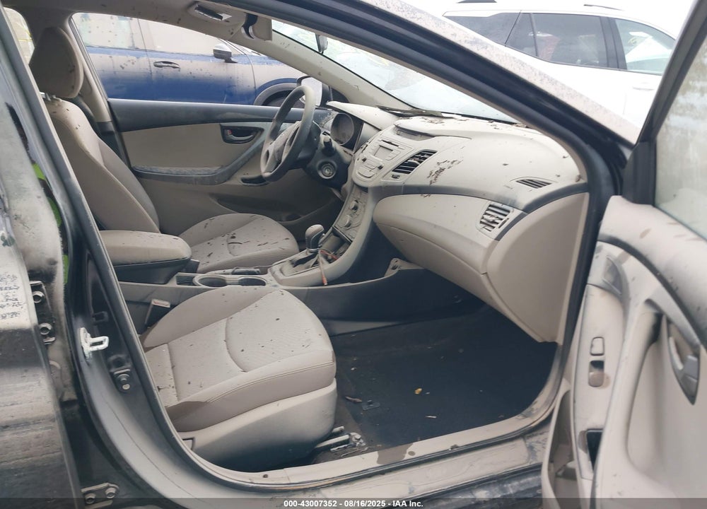 2016 HYUNDAI ELANTRA VIN: KMHDH4AE0GU575628