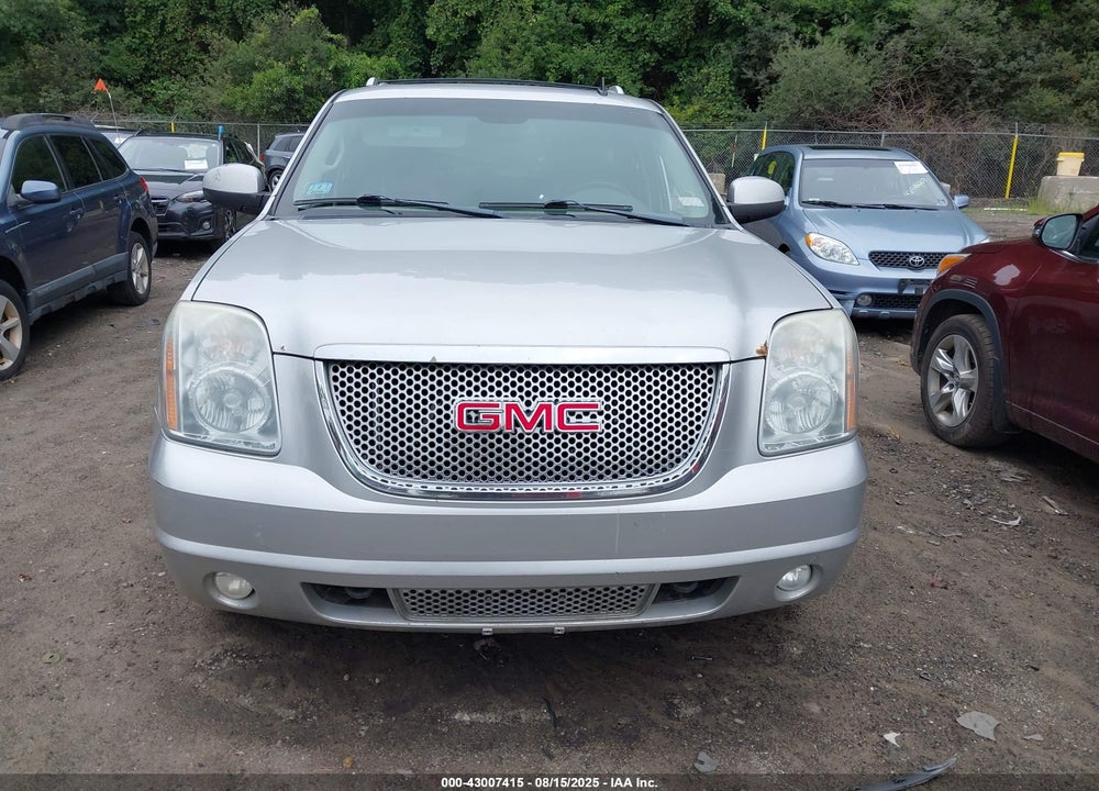 2011 GMC YUKON XL VIN: 1GKS2MEF5BR186743