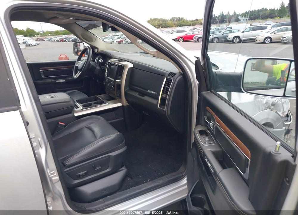 2015 RAM 2500 LAIE VIN: 3C6UR5KLXFG581952