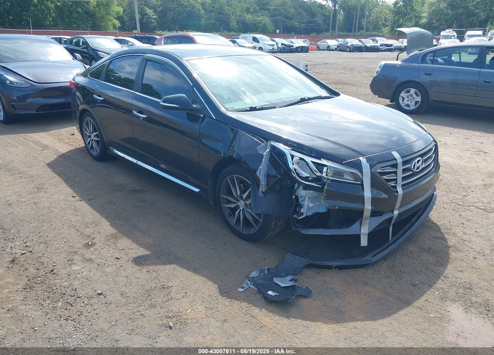 2015 HYUNDAI SONATA SPORT 2.0T VIN: 5NPE34AB1FH102357