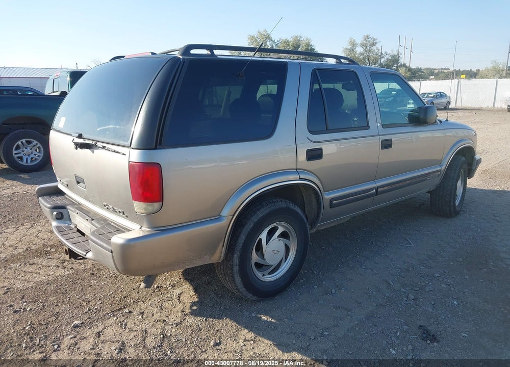 2001 CHEVROLET BLAZER LT VIN: 1GNDT13WX12182320