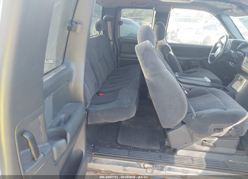 2002 CHEVROLET SILVERADO 1500 LS VIN: 2GCEK19TX21169954