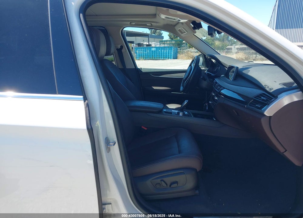 2016 BMW X5 VIN: 5UXKR0C52G0S87968