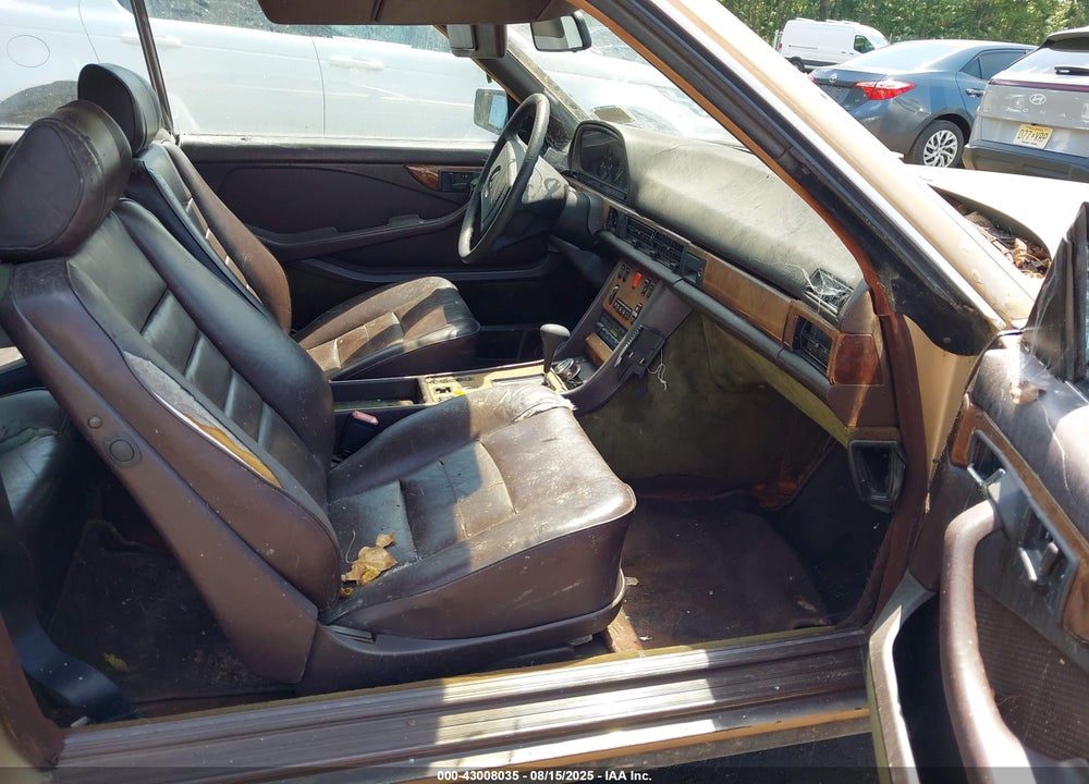 1985 MERCEDES-BENZ 500 VIN: WDBCA44D6FA092702