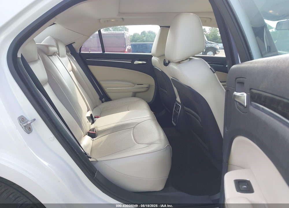 2015 CHRYSLER 300 VIN: 2C3CCAEG2FH772766