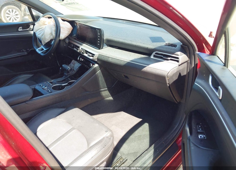 2022 KIA K5 VIN: 5XXG64J28NG158273