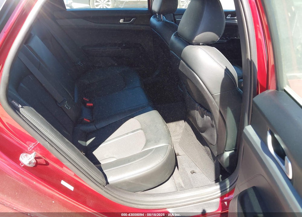2022 KIA K5 VIN: 5XXG64J28NG158273