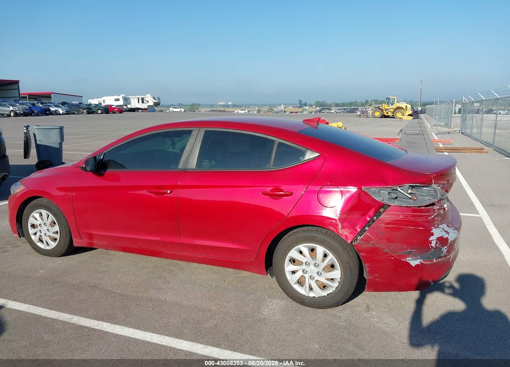2017 HYUNDAI ELANTRA VIN: 5NPD74LF8HH102939