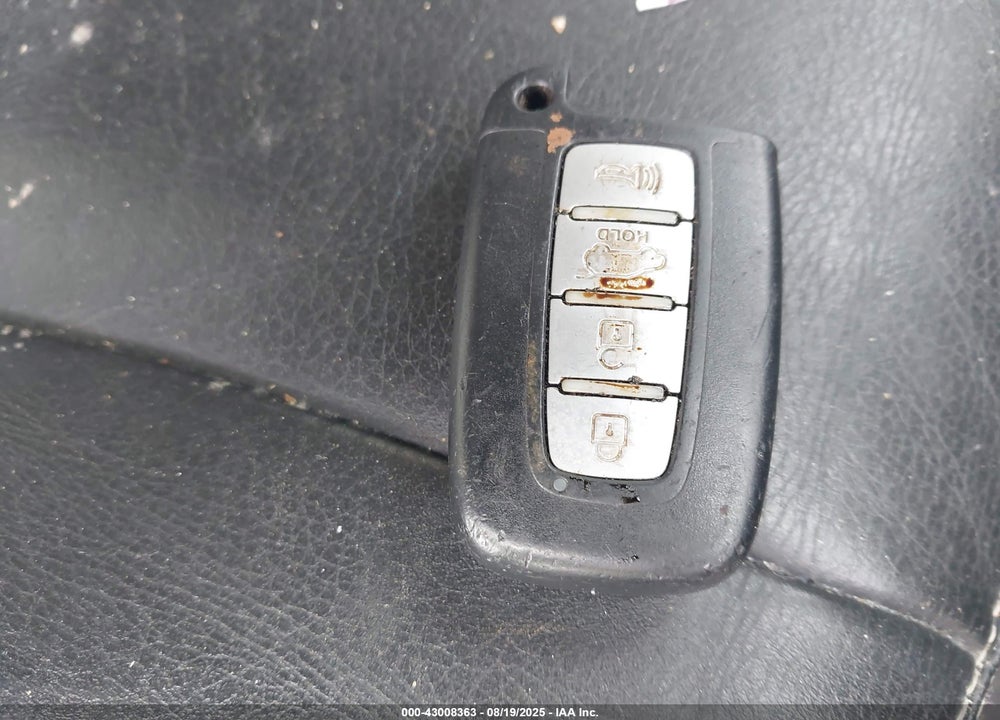 2011 KIA SOUL VIN: KNDJT2A27B7327612