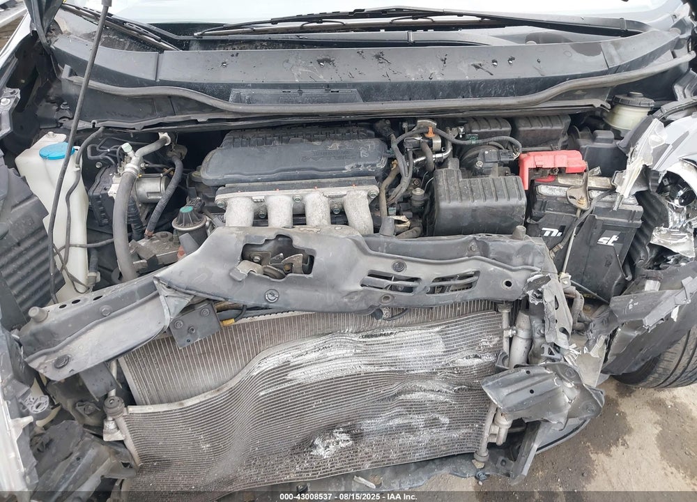 2011 HONDA FIT VIN: JHMGE8H39BS011081