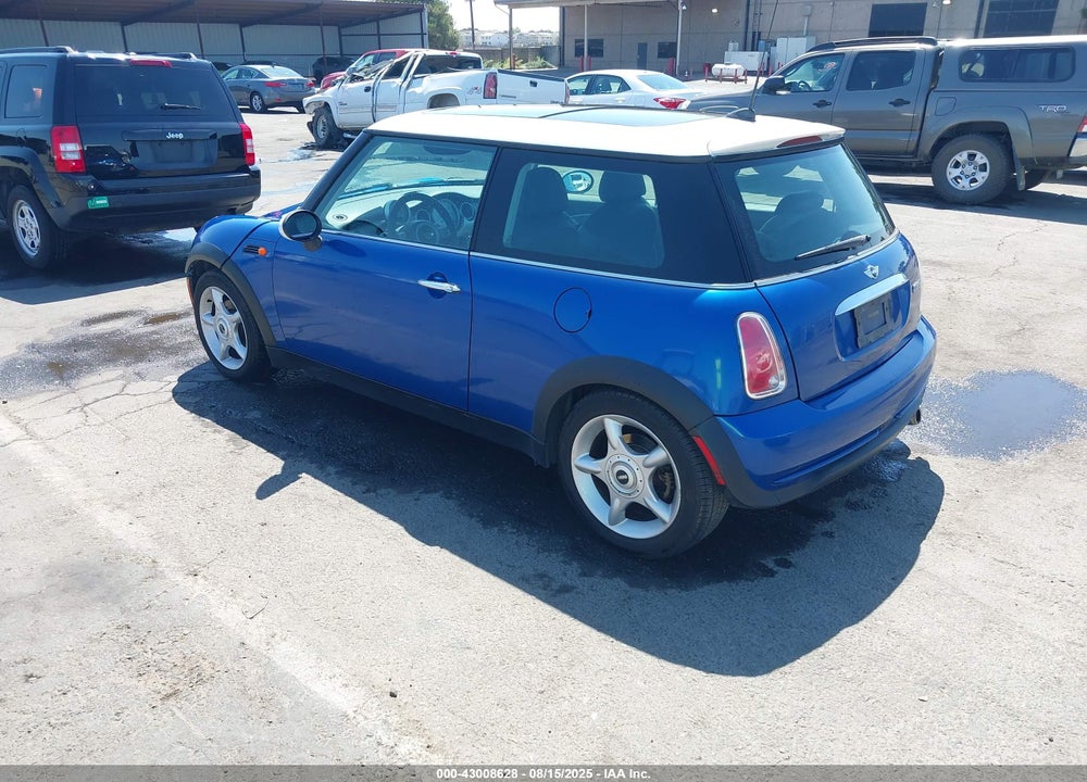 2005 MINI COOPER VIN: WMWRC33515TK62720