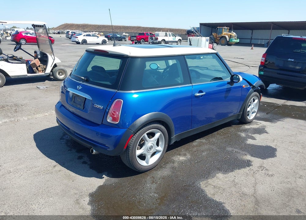 2005 MINI COOPER VIN: WMWRC33515TK62720