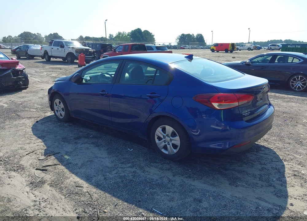 2017 KIA FORTE VIN: 3KPFK4A74HE141311