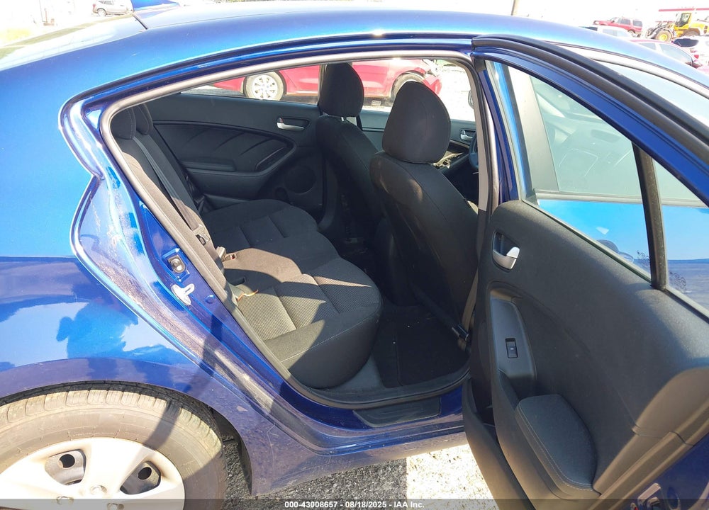 2017 KIA FORTE VIN: 3KPFK4A74HE141311
