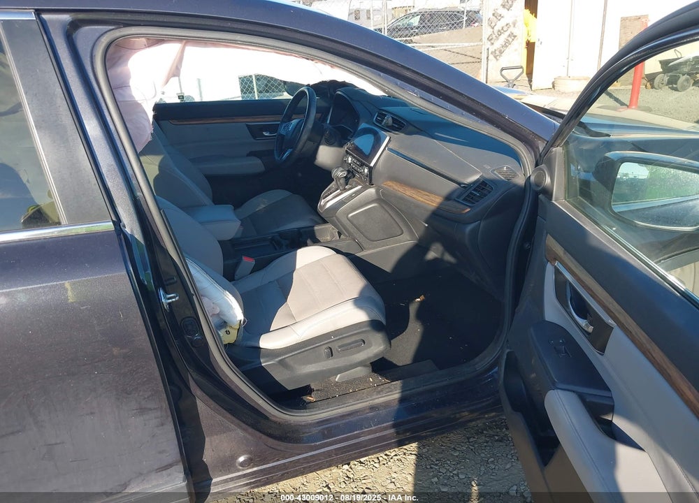2018 HONDA CR-V VIN: 2HKRW2H83JH628036