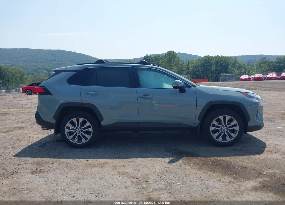 2022 TOYOTA RAV4 XLE PREMIUM VIN: 2T3A1RFV1NW300772