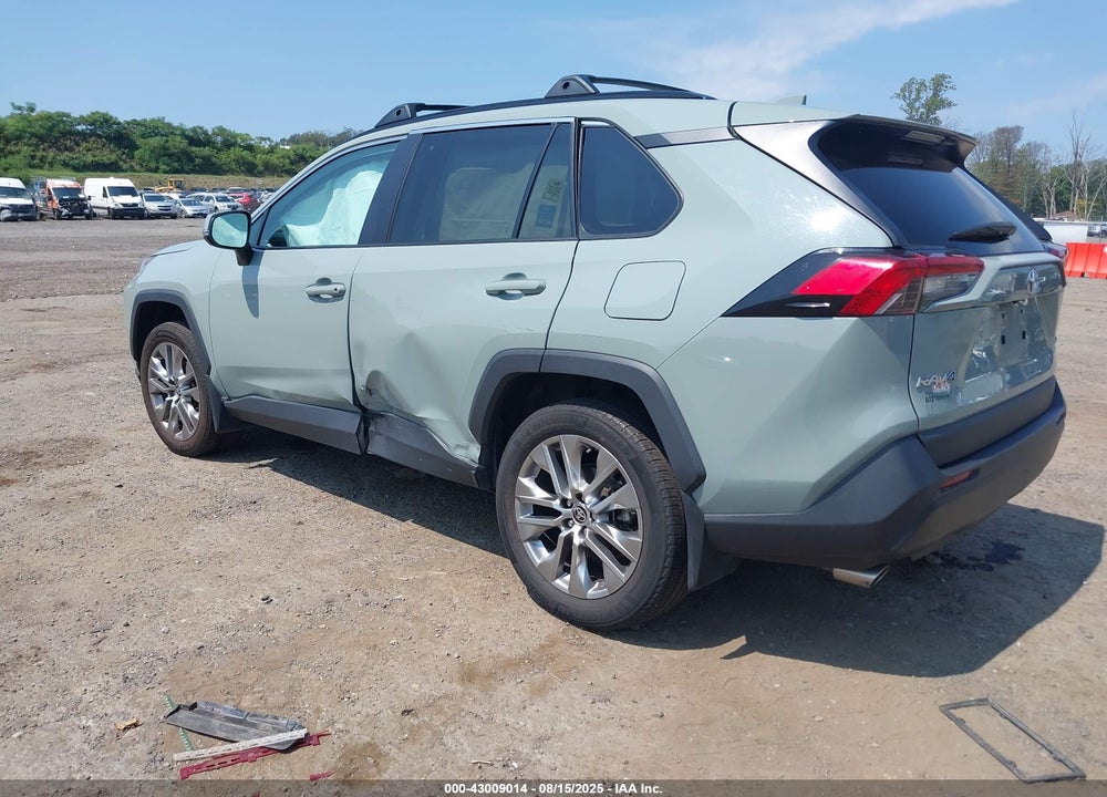 2022 TOYOTA RAV4 XLE PREMIUM VIN: 2T3A1RFV1NW300772