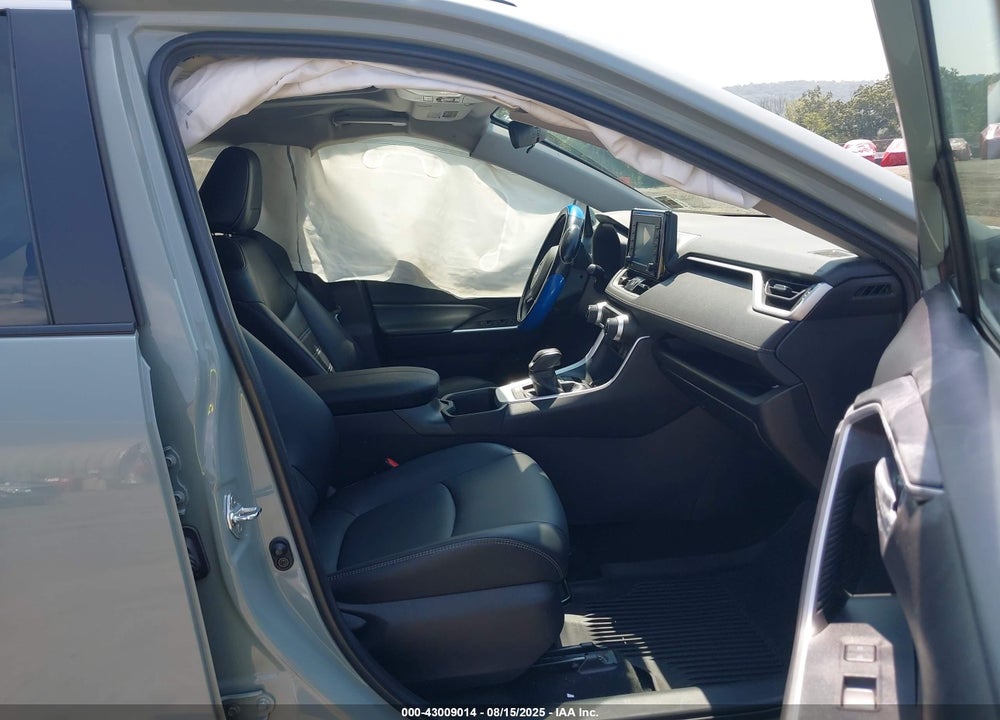 2022 TOYOTA RAV4 XLE PREMIUM VIN: 2T3A1RFV1NW300772