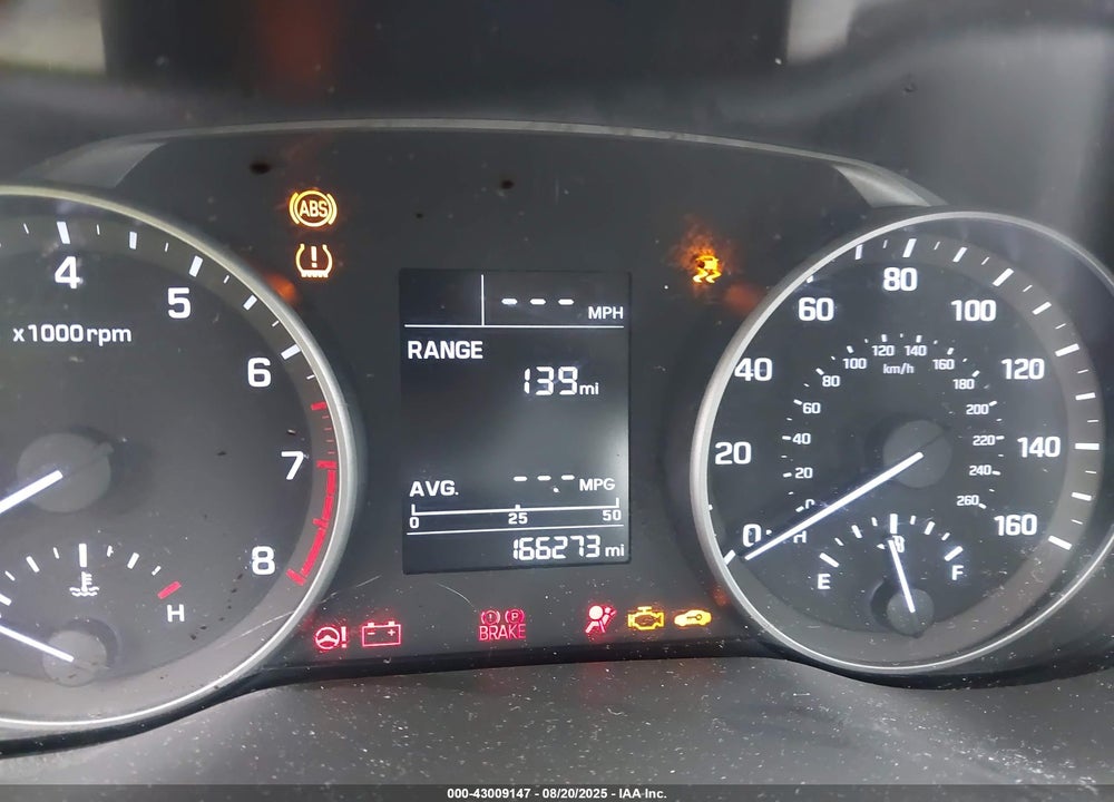 2017 HYUNDAI ELANTRA VIN: 5NPD74LF6HH146406