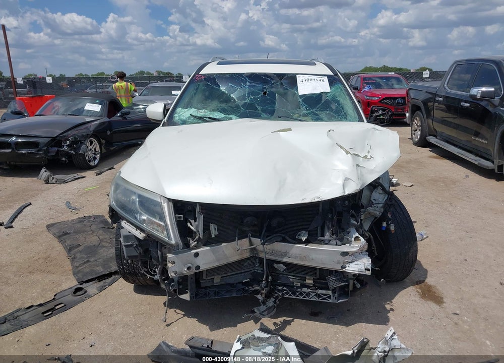 2015 NISSAN PATHFINDER VIN: 5N1AR2MN7FC628197