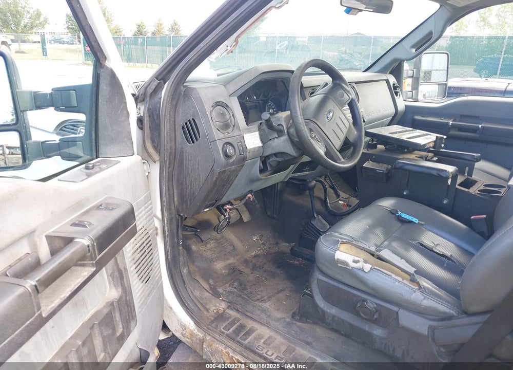 2011 FORD F-350 XL VIN: 1FDBF3B64BEB77503