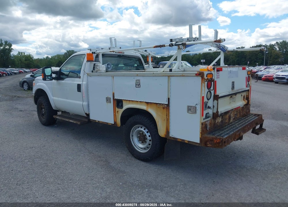 2011 FORD F-350 XL VIN: 1FDBF3B64BEB77503