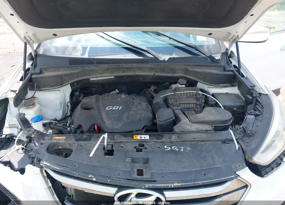 2016 HYUNDAI SANTA FE VIN: 5XYZU3LB6GG330269